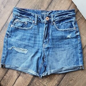 Maurices Edgely Distressed Jean Shorts Size 4